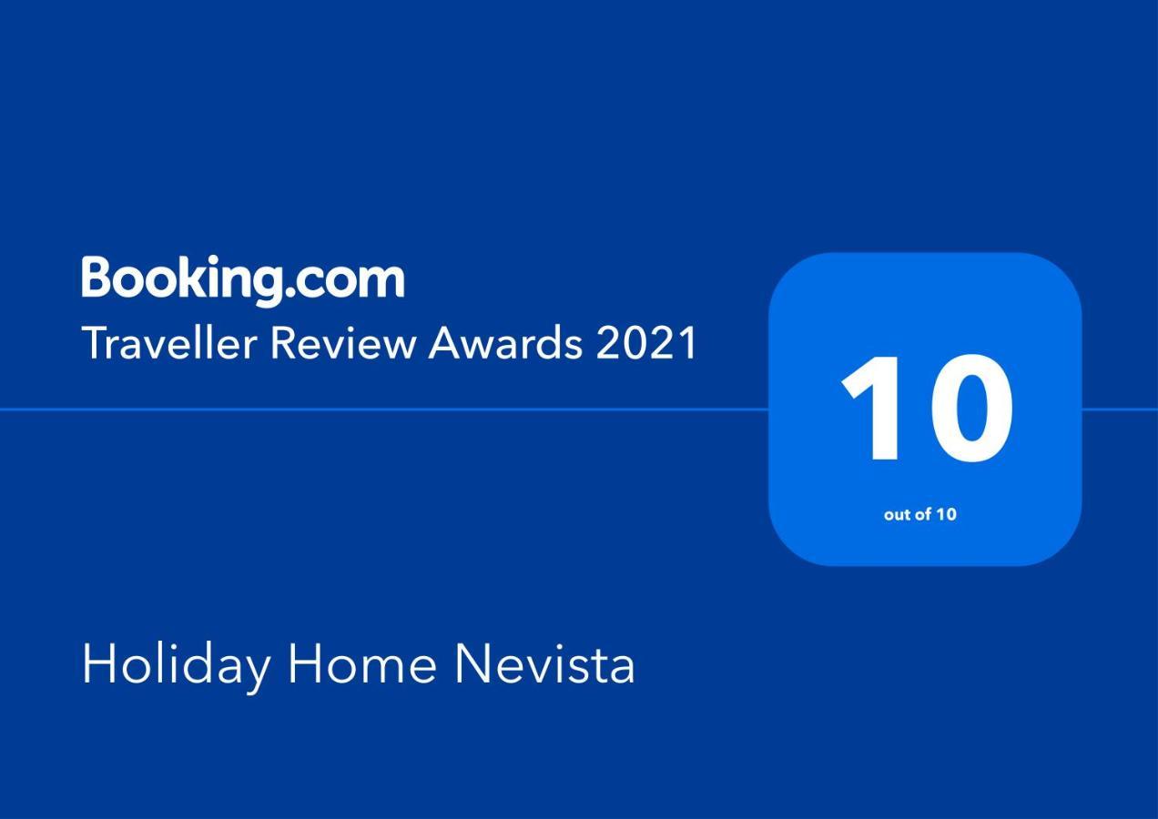 Holiday Home Nevista Сумартин Екстериор снимка