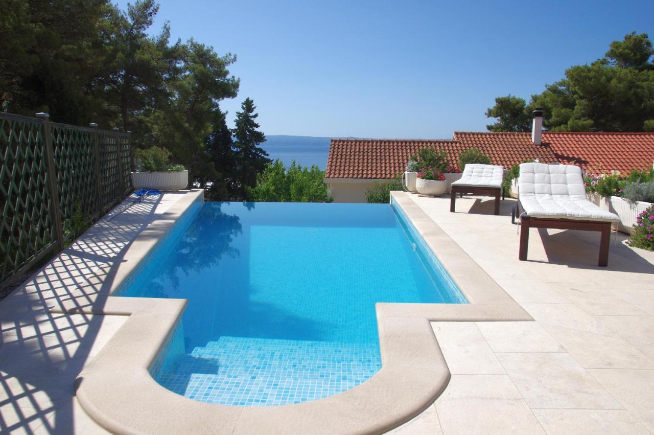 Holiday Home Nevista Сумартин Екстериор снимка
