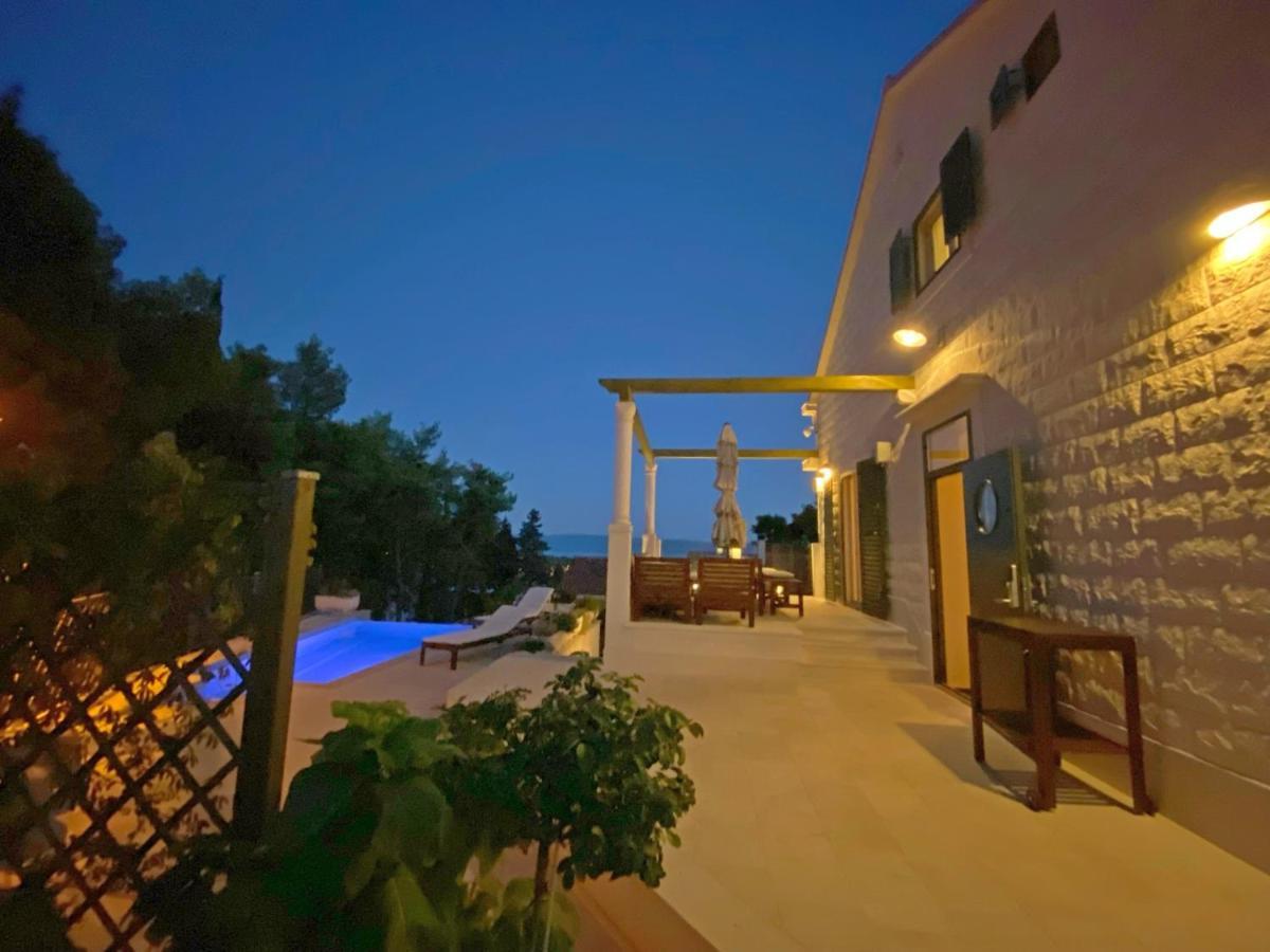Holiday Home Nevista Сумартин Екстериор снимка