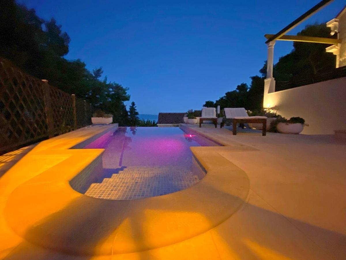 Holiday Home Nevista Сумартин Екстериор снимка