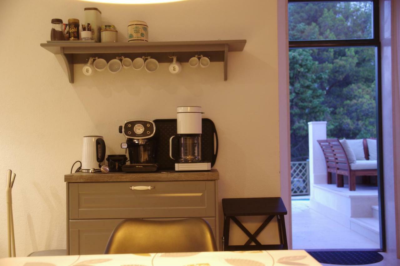 Holiday Home Nevista Сумартин Екстериор снимка