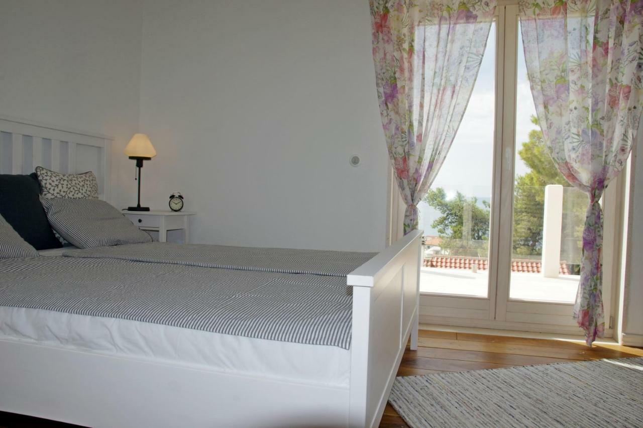 Holiday Home Nevista Сумартин Екстериор снимка