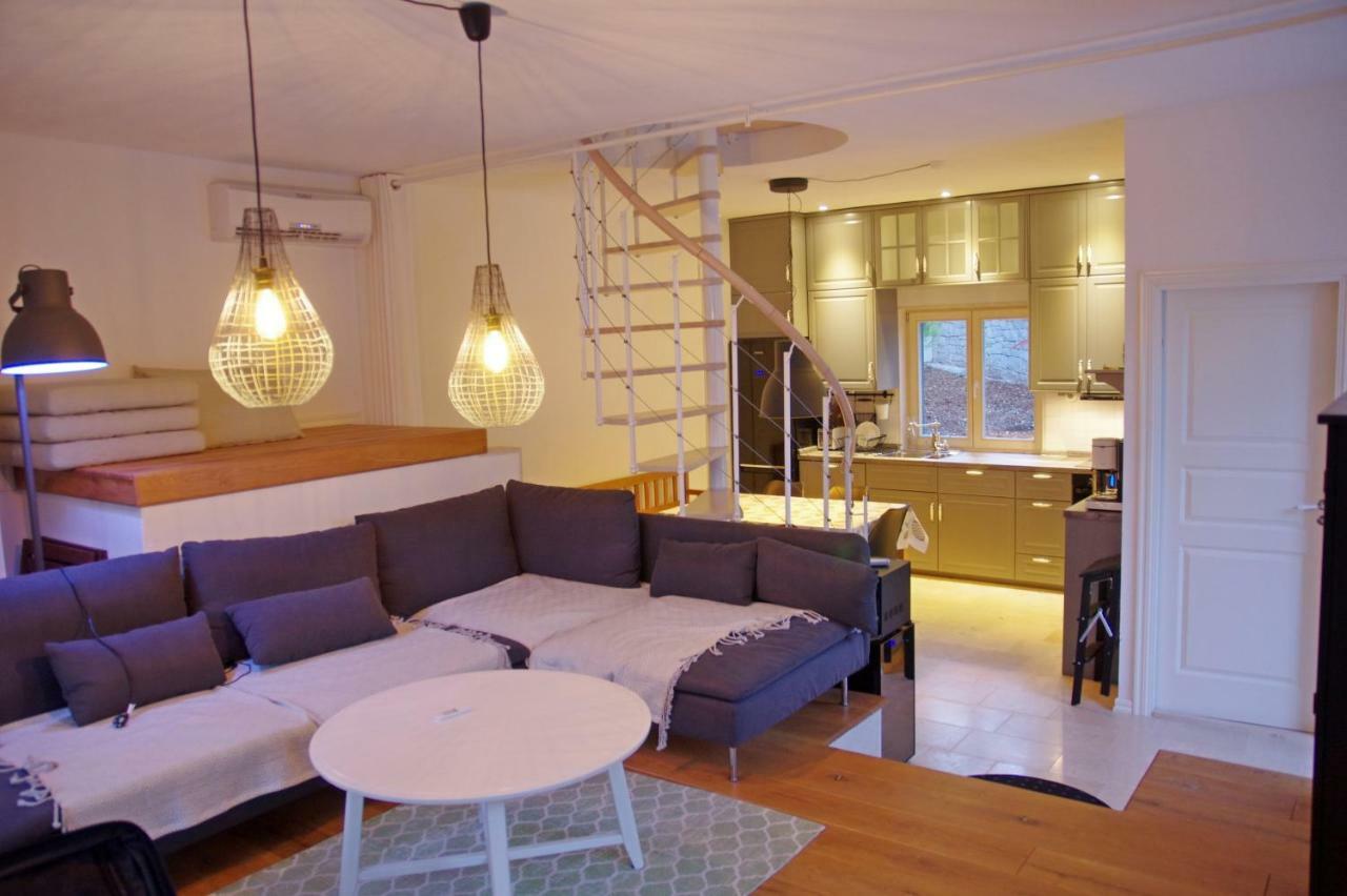 Holiday Home Nevista Сумартин Екстериор снимка