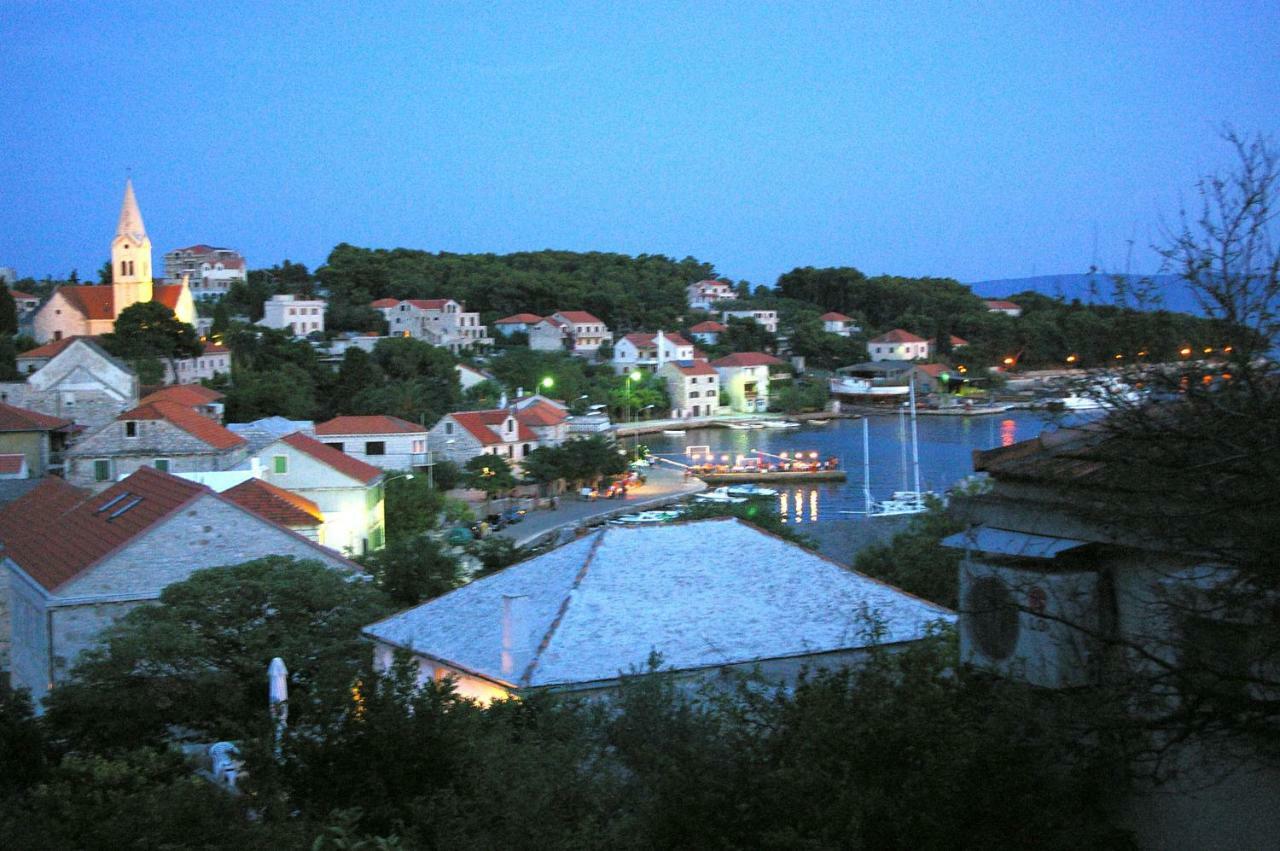 Holiday Home Nevista Сумартин Екстериор снимка