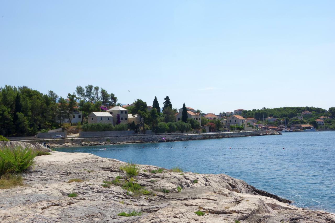 Holiday Home Nevista Сумартин Екстериор снимка
