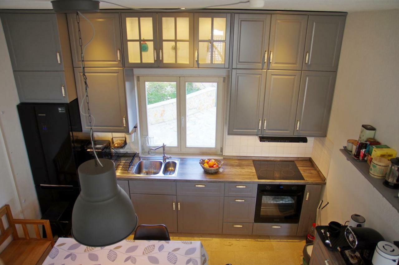 Holiday Home Nevista Сумартин Екстериор снимка