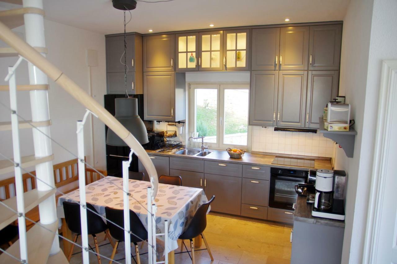 Holiday Home Nevista Сумартин Екстериор снимка