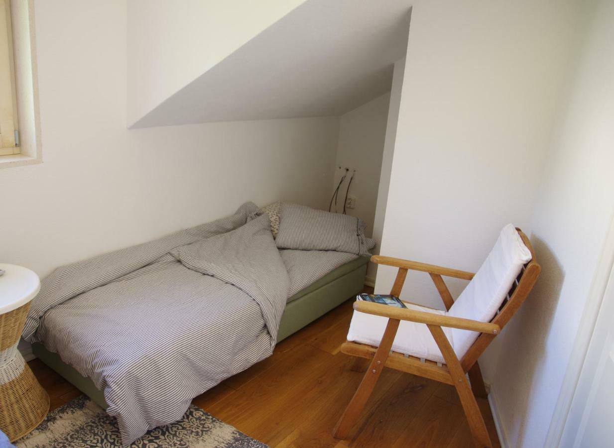 Holiday Home Nevista Сумартин Екстериор снимка